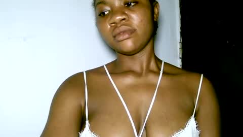 hottie_slut632 online show from August 14, 8:18 am