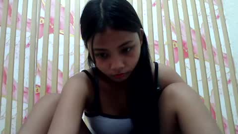 hottiest_asian online show from August 13, 8:06 am