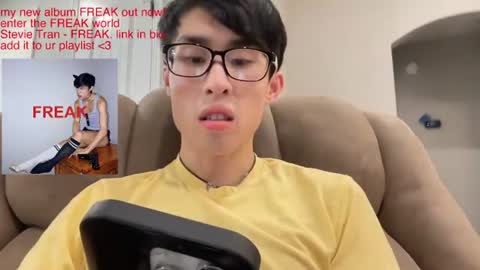 hottiewithabody101 online show from August 14, 7:06 pm