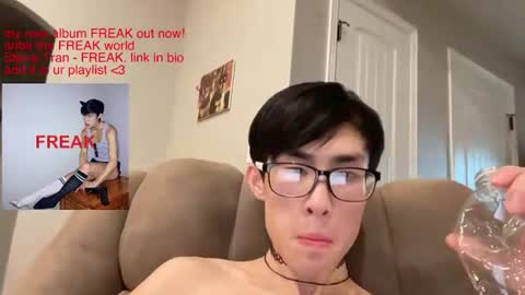 hottiewithabody101 online show from August 15, 12:36 am