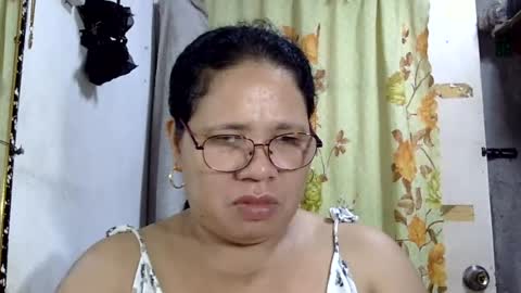 hottycrissy4u online show from September 6, 8:59 pm