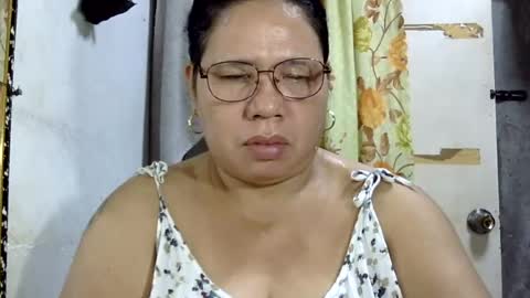 hottycrissy4u online show from September 7, 10:16 pm