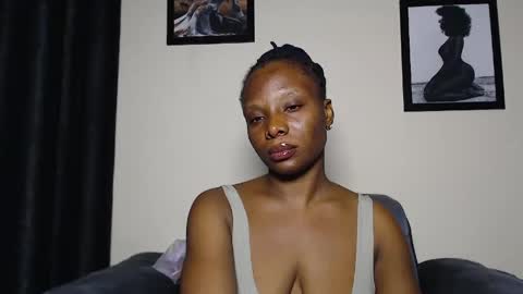 juicy online show from June 3, 7:06 pm