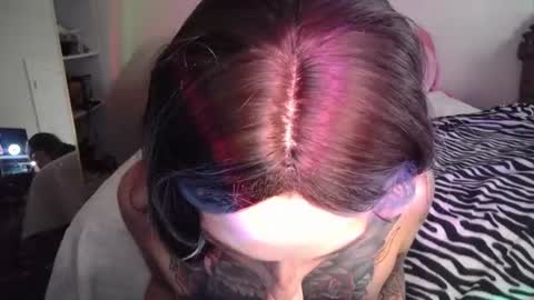 hotwetfreak online show from June 26, 1:31 am