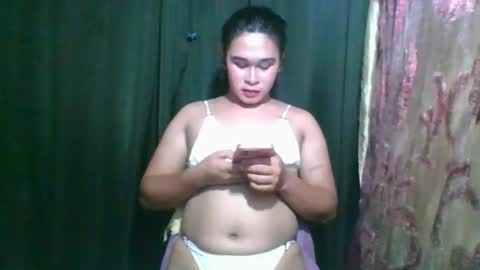 hotwild4uxx online show from April 7, 1:49 pm