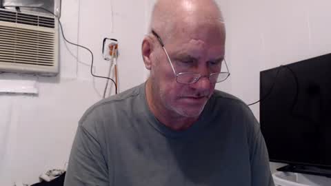 houseflipper online show from August 4, 9:39 am