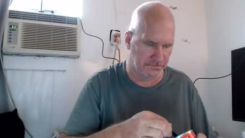 houseflipper online show from August 4, 11:40 am
