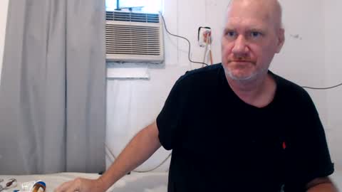 houseflipper online show from August 6, 5:45 pm
