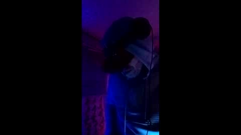 SeanPatrick online show from May 10, 1:41 am