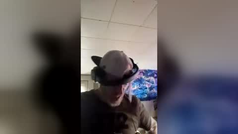 SeanPatrick online show from August 9, 5:58 pm