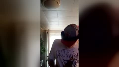 SeanPatrick online show from August 14, 12:31 pm