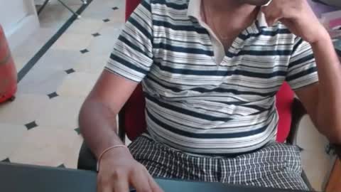 Cute Boy with Awesome Cock online show from May 4, 8:08 am