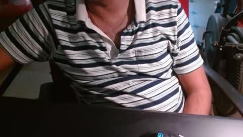 Cute Boy with Awesome Cock online show from May 5, 6:37 am