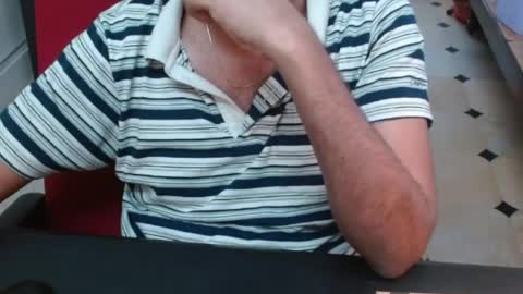 Cute Boy with Awesome Cock online show from May 25, 8:16 am