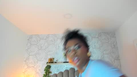 huge boobs ebony online show from August 4, 7:22 pm