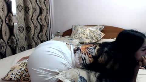 hugeassdevil online show from July 8, 11:47 am