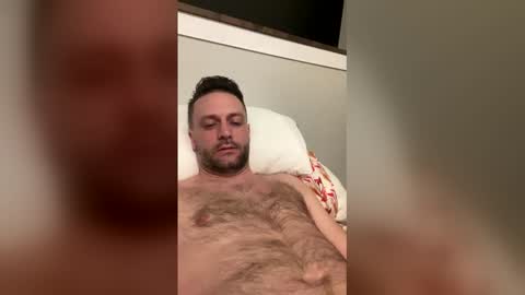 hugecock475 online show from April 12, 7:20 am