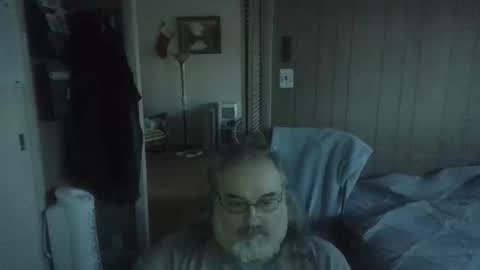 lonely huggy bear online show from April 11, 11:32 am