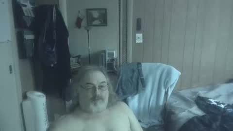 lonely huggy bear online show from April 15, 1:51 pm