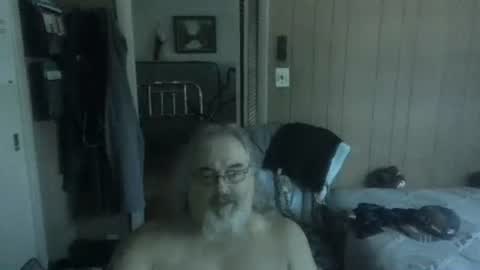 lonely huggy bear online show from August 10, 1:34 pm