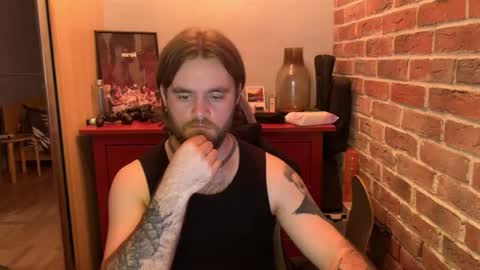 Hugo online show from August 6, 9:03 pm