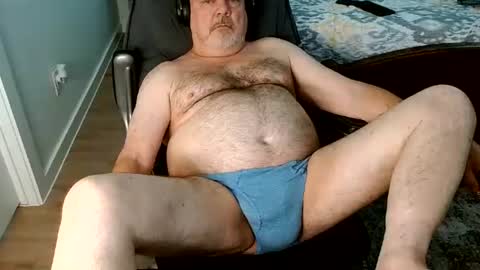 hung and thick online show from August 15, 6:23 pm