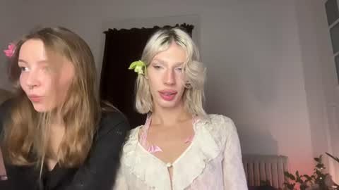 Alice help me reach 100 likes  online show from August 2, 9:22 pm