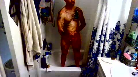 hungherowithoutacape online show from August 5, 12:47 pm