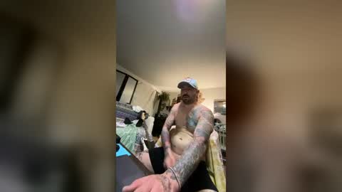 hungherowithoutacape online show from August 12, 8:38 am