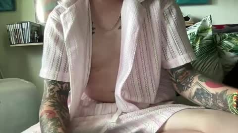 hunglungq online show from July 25, 9:19 pm