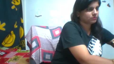 hungrymilf69 online show from August 9, 6:20 pm
