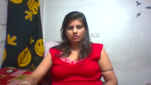 hungrymilf69 online show from August 11, 6:21 pm
