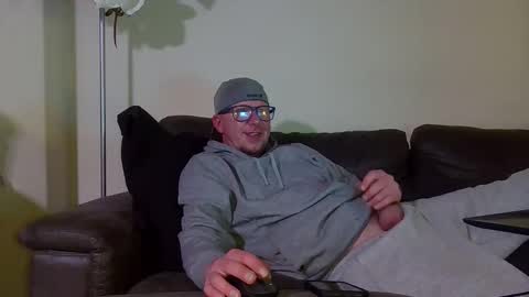 HuingsingleDad79 online show from April 1, 9:40 am