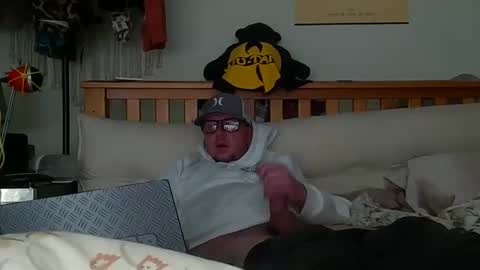HuingsingleDad79 online show from April 3, 5:21 pm