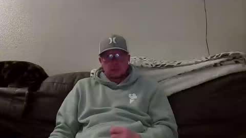 HuingsingleDad79 online show from April 6, 5:33 am