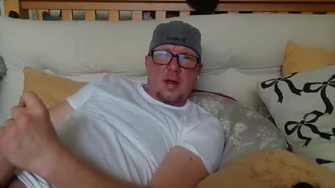 HuingsingleDad79 online show from April 23, 4:55 pm