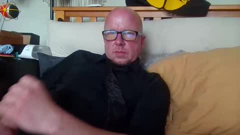 HuingsingleDad79 online show from April 28, 7:27 pm