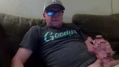 HuingsingleDad79 online show from May 4, 10:49 am