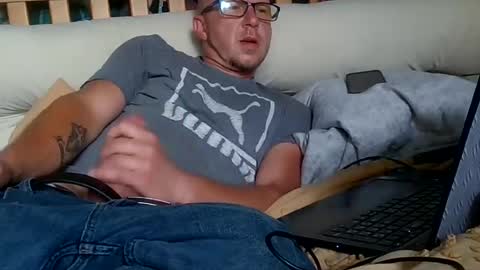 HuingsingleDad79 online show from August 17, 11:54 pm