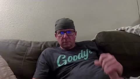 HuingsingleDad79 online show from August 18, 6:52 am