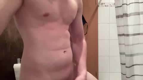 hungwank95 online show from March 18, 6:35 pm