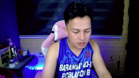 hunk_danny online show from July 8, 10:58 pm