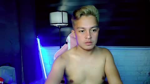 hunk_danny online show from August 10, 9:16 pm