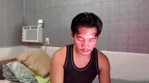 hunkylloyd online show from April 17, 2:46 pm