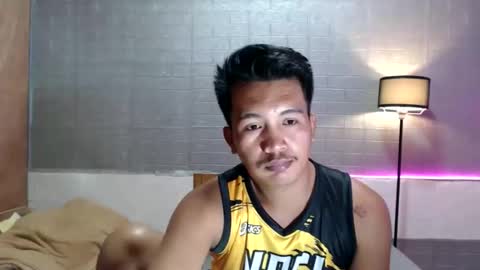 hunkylloyd online show from May 4, 12:39 pm