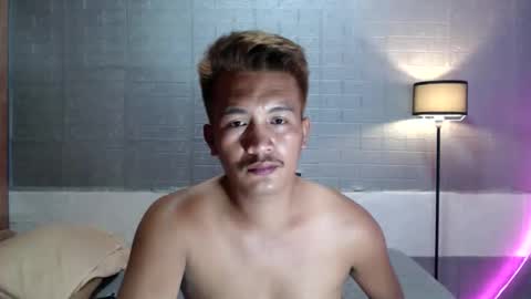 hunkylloyd online show from June 1, 3:31 am