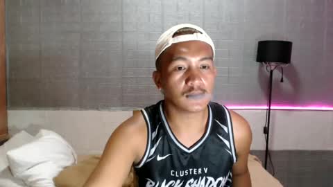 hunkylloyd online show from June 20, 4:12 am