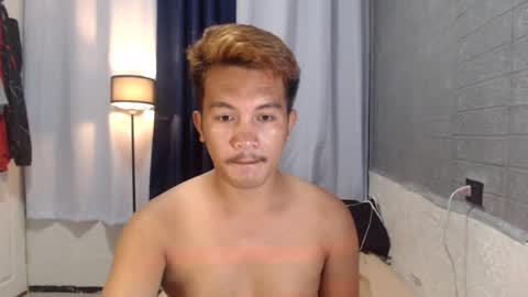 hunkylloyd online show from August 5, 2:31 am