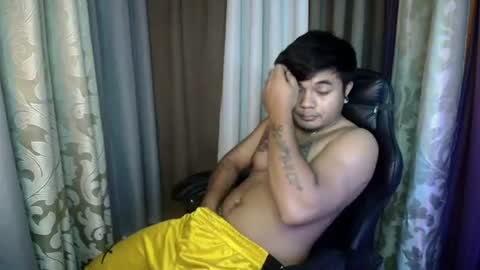 hunkyzeus online show from July 5, 6:44 pm