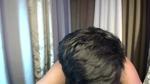 hunkyzeus online show from July 6, 12:30 pm